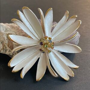 Vintage Park Lane Flower Brooch Pearly White Enamel Rhinestone Center